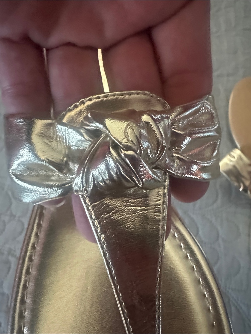 Jack Rogers Metallic Gold Knot Thong Sandals NWOT- Women's - Picture 3 of 6